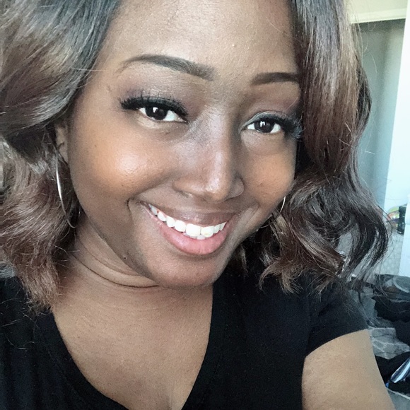 Meet your Posher, Dawn - Picture 1 of 1